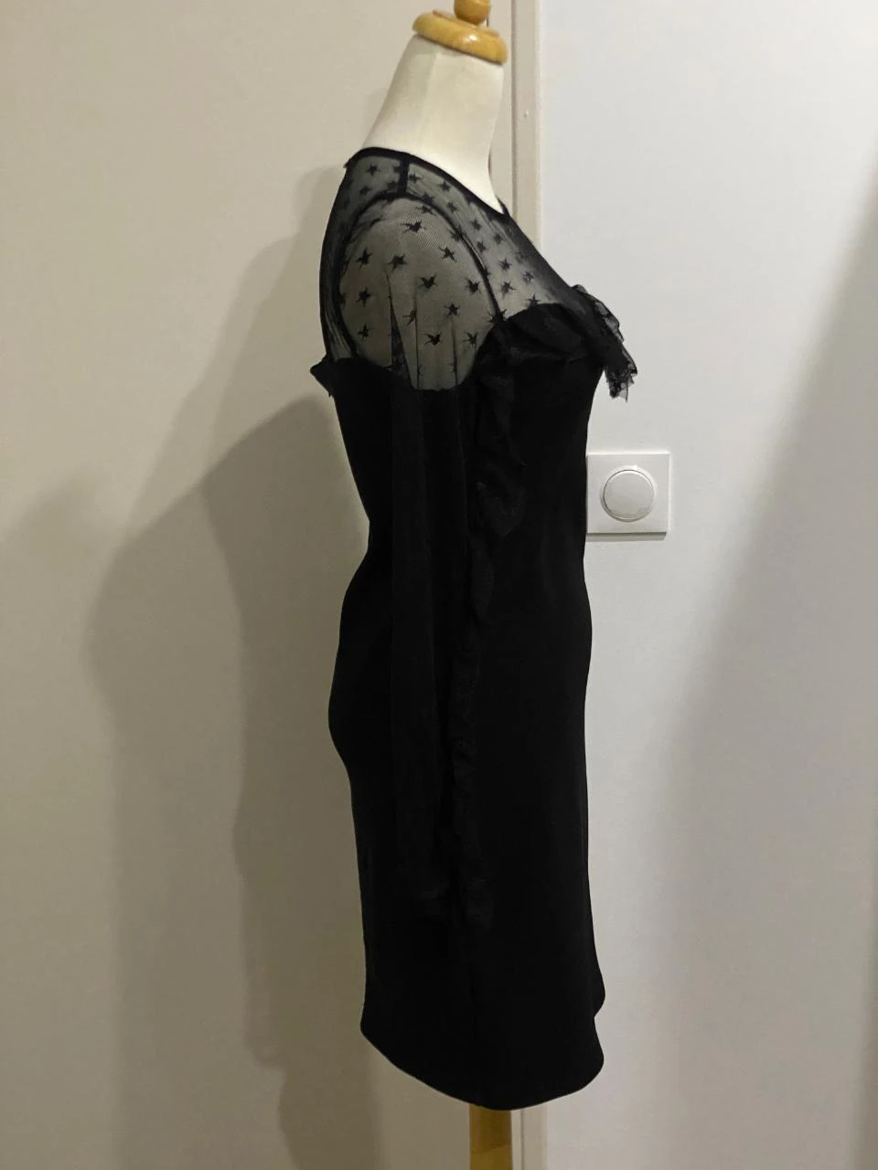 Vestido negro con agujeros y estrellas Jennyfer - Talla M – photo 5